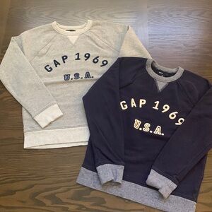 2 Gap Kids Grey Blue XL 12 long sleeve logo shirt crewneck sweatshirt